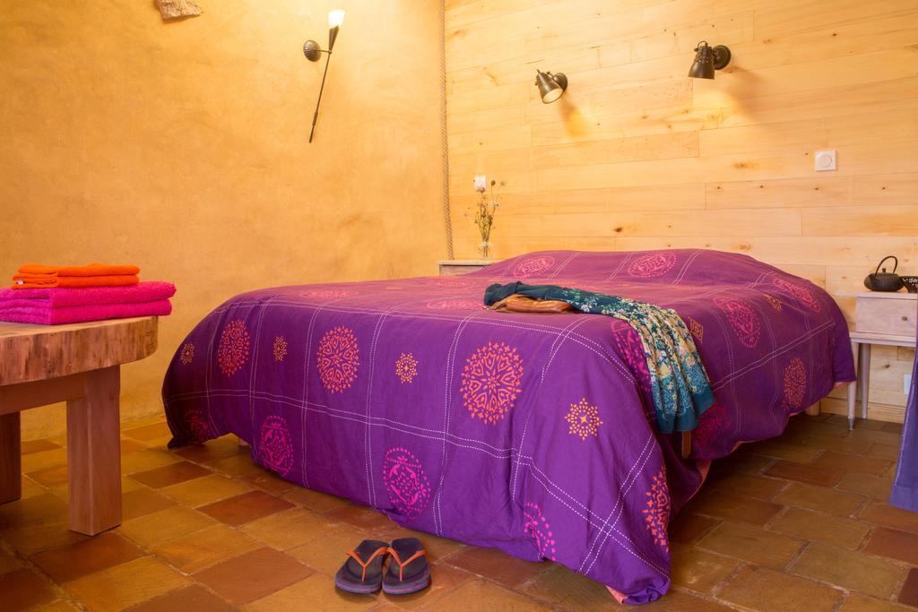 La Ferme De Cagnolle Hotel Saint-Amand-de-Belves Exterior photo