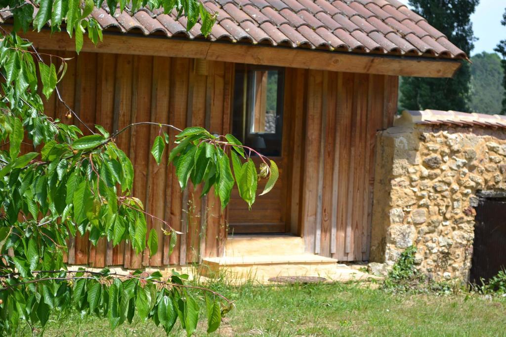 La Ferme De Cagnolle Hotel Saint-Amand-de-Belves Exterior photo